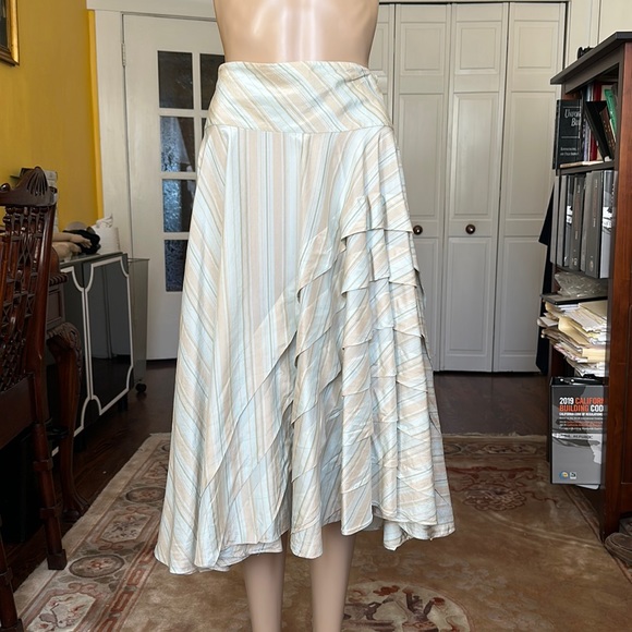 DKNY Pastel 100% Silk Full Layered Tiered Striped Skirt size 8 - Picture 2 of 9